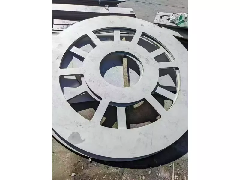 合金鋼のレーザー切断