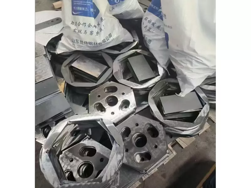 ステンレス鋼の板金部品のレーザー切断